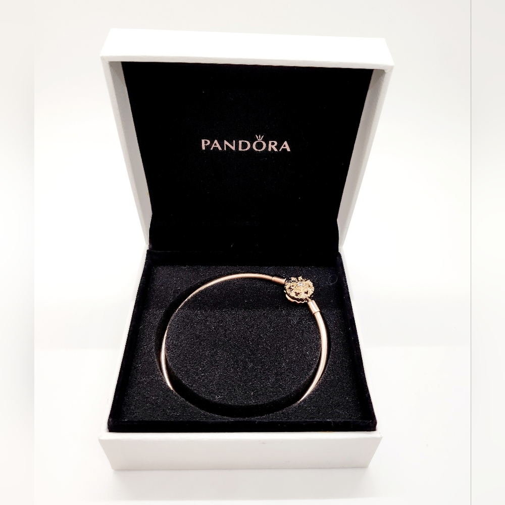 Pandora Moments Sparkling Snowflake Clasp Bangle In Rose Gold - Picture 3 of 13